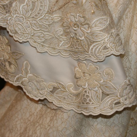Stunning Gold/Ivory Ball Gown & Veil-Reduced $120! - Picture 8 of 16